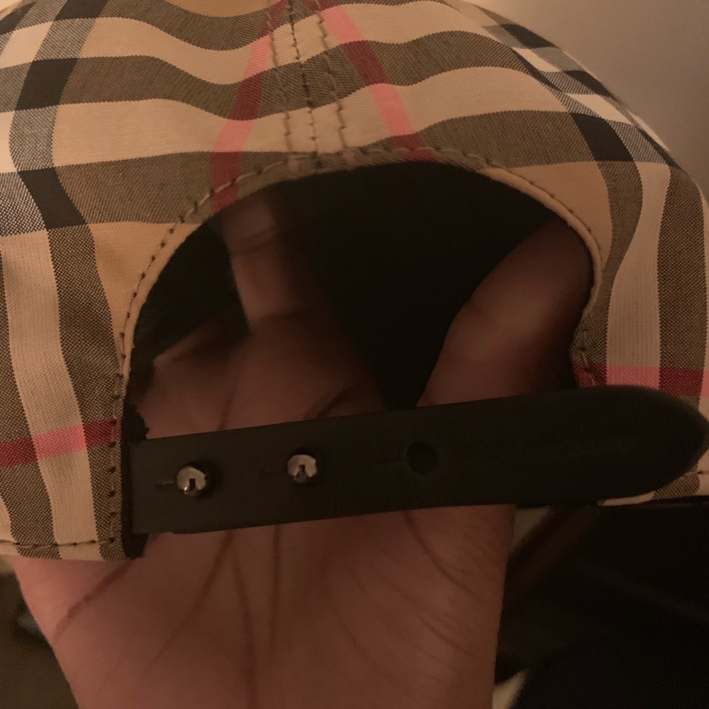 Burberry Cap - Picture 2 of 4